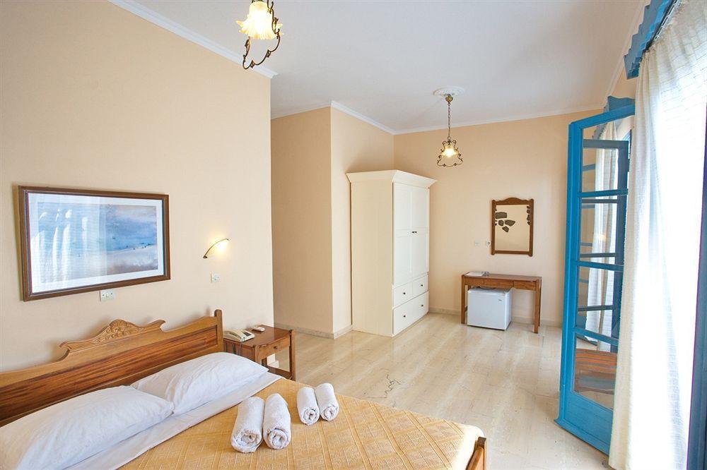 The Boathouse Hotel Kamári Zewnętrze zdjęcie